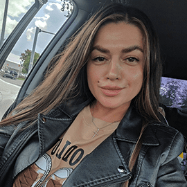 Марина Сергеевна работает в вектор плюс
